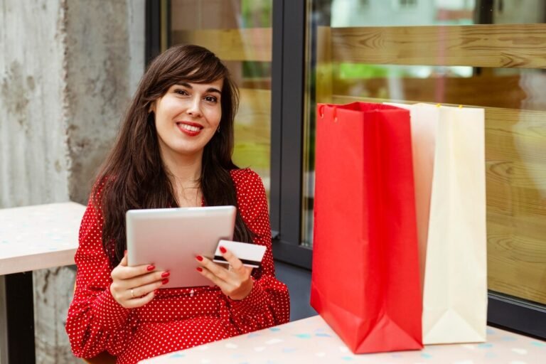 Deal Diva: Shop Smarter & Save More with Savvy Strategies